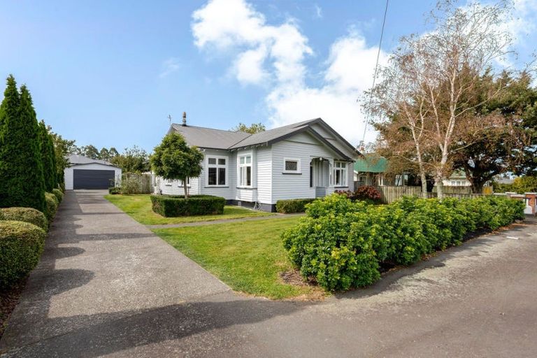 Photo of property in 12 Albert Street, Dannevirke, 4930