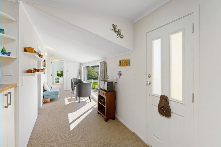 Photo of property in 50 Moana Street, Otaki Beach, Otaki, 5512