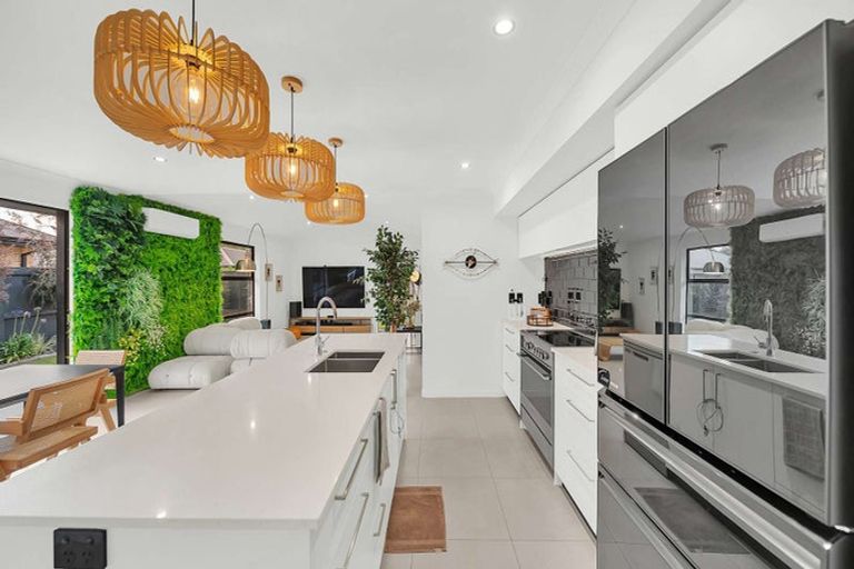 Photo of property in 14 Dalwood Crescent, Rolleston, 7614