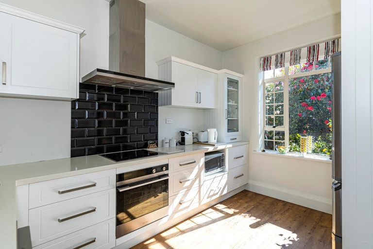 Photo of property in 54a Avenue Road, West End, Timaru, 7910