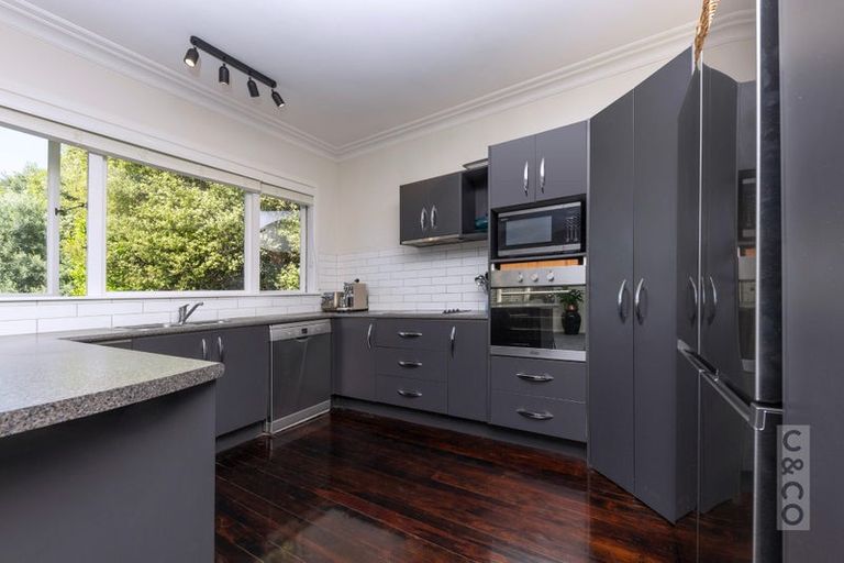 Photo of property in 11 Elliot Street, Riverhead, 0820