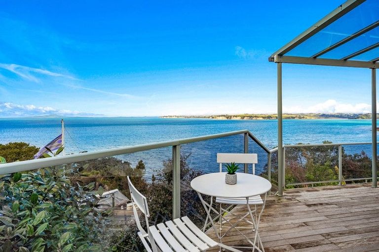 Photo of property in 769b Whangaparaoa Road, Manly, Whangaparaoa, 0930