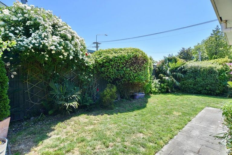 Photo of property in 125 Sawyers Arms Road, Northcote, Christchurch, 8052