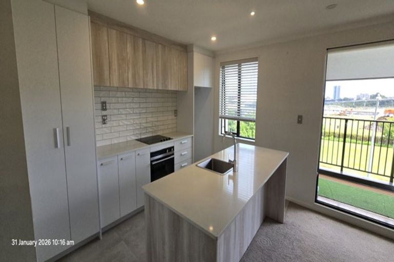 Photo of property in 1/2 Mahalo Avenue, Wiri, Auckland, 2104