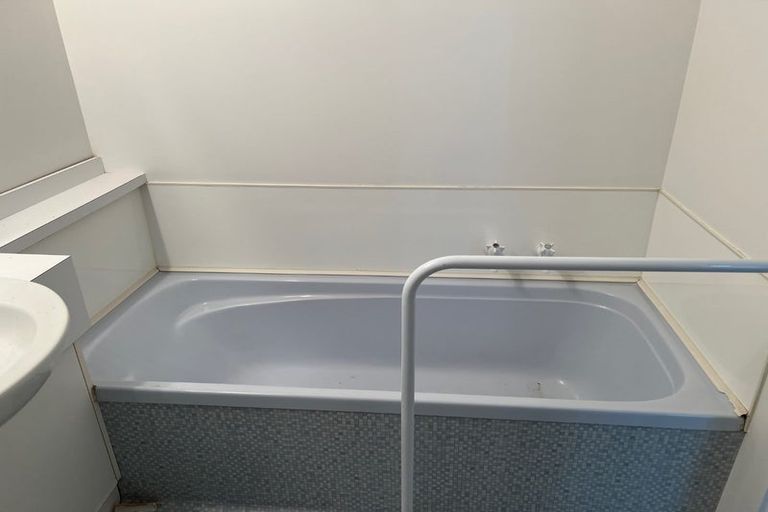 Photo of property in 2/65 Pohutukawa Street, Woburn, Lower Hutt, 5011