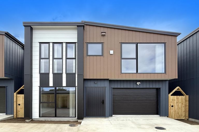 Photo of property in 13c Lipton Grove, Opaheke, Papakura, 2113