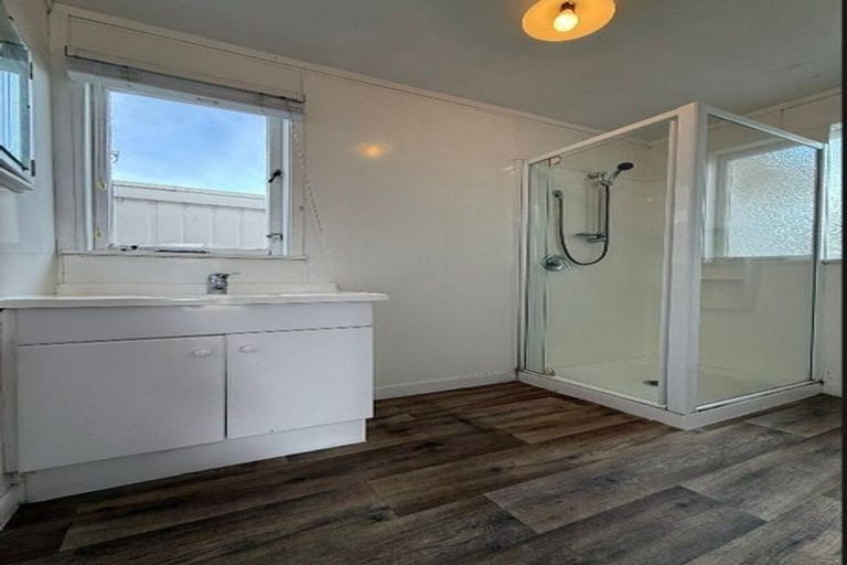 Photo of property in 18a Grove Road, Papakura, 2110