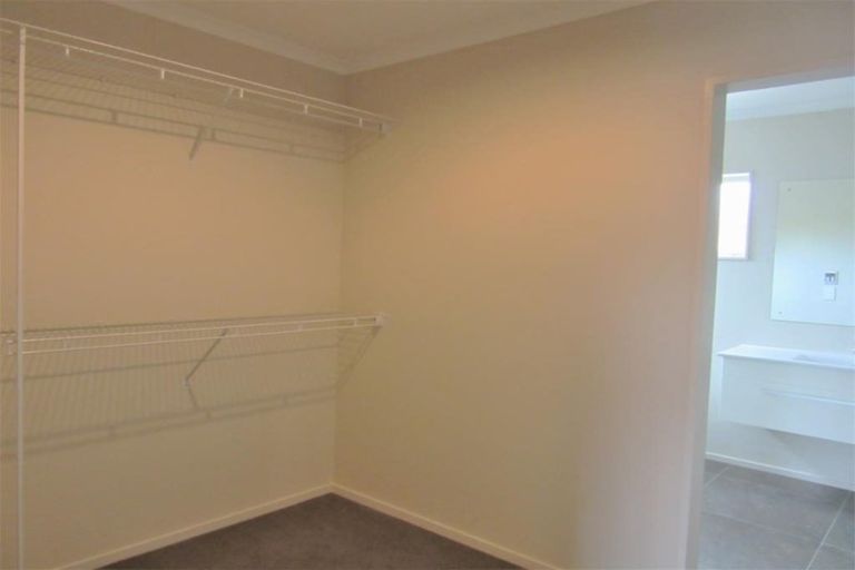 Photo of property in 7 Belize Grove, Grenada Village, Wellington, 6037