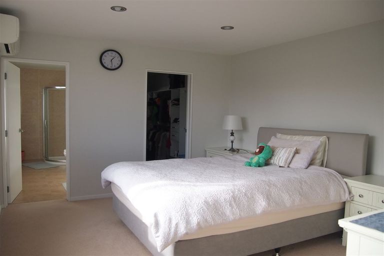 Photo of property in 47 Tiriwa Drive, Massey, Auckland, 0614