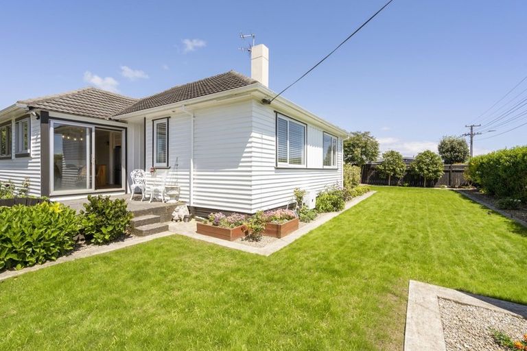 Photo of property in 2 Drake Street, Vogeltown, New Plymouth, 4310
