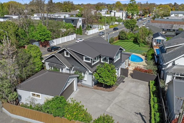 Photo of property in 3 Strowan Road, Strowan, Christchurch, 8052