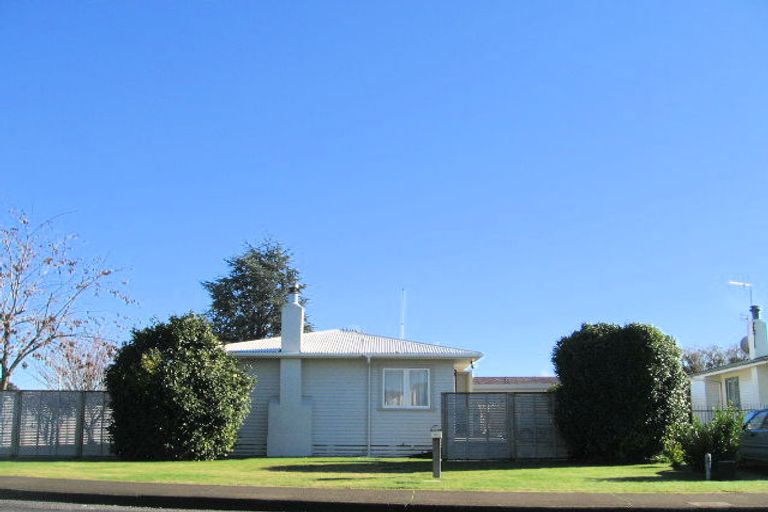 Photo of property in 213 Lumsden Road, Akina, Hastings, 4122