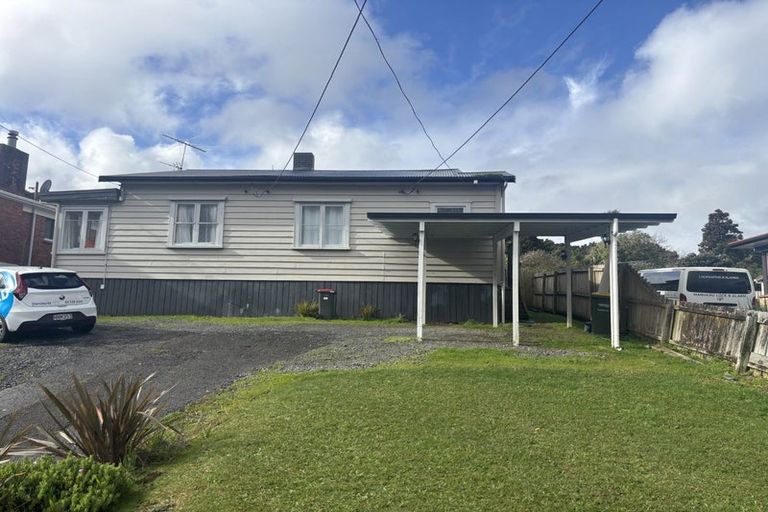 Photo of property in 18 Station Road, Pukekohe, 2120