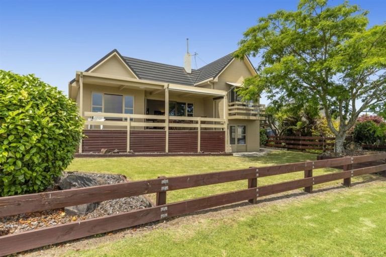 Photo of property in 23 Walnut Grove, Omokoroa, 3114