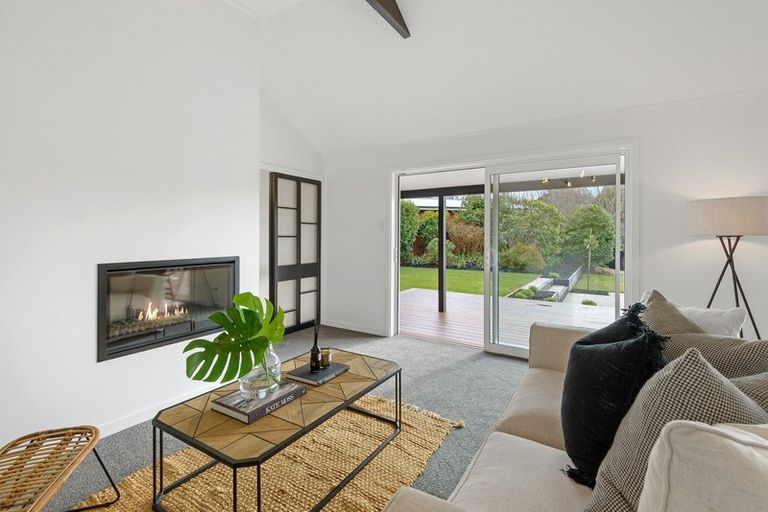 Photo of property in 22 Tuirau Place, Ilam, Christchurch, 8041