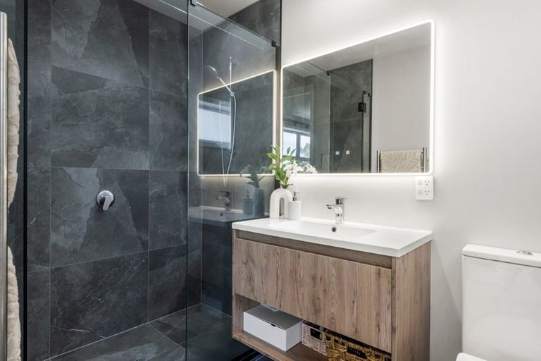 Photo of property in 9 Kukupa Lane, Long Bay, Auckland, 0630