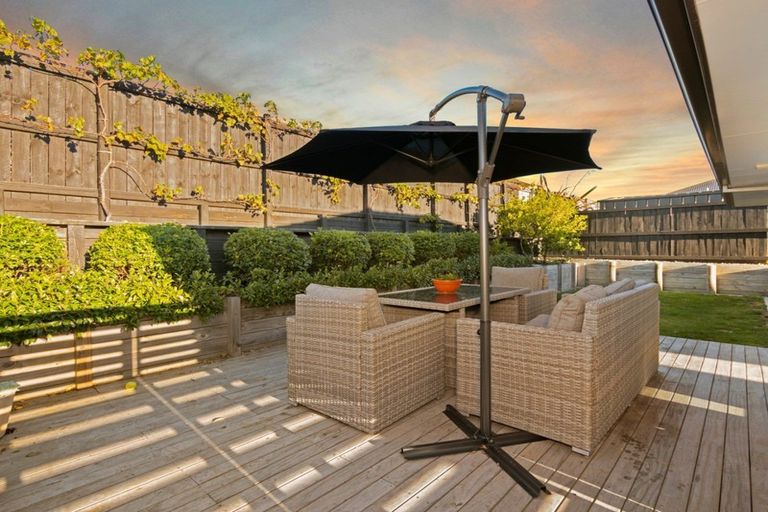 Photo of property in 24 Benmore Crescent, Pyes Pa, Tauranga, 3112