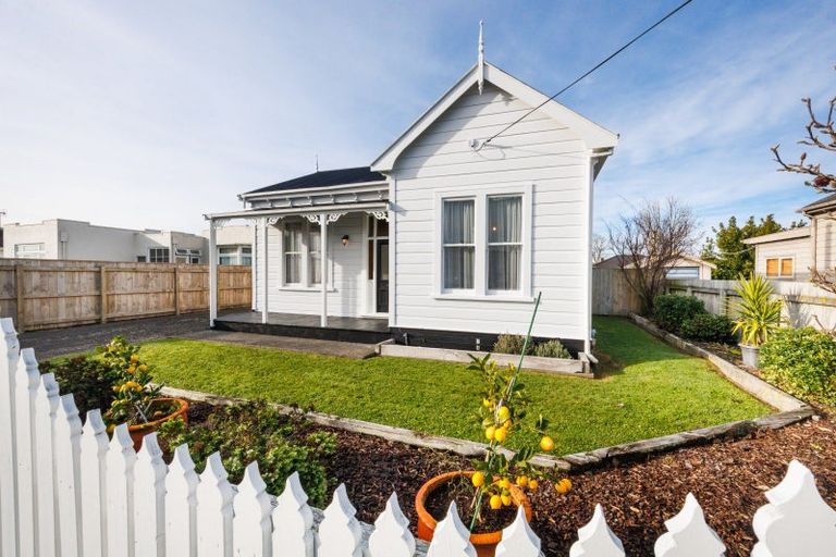 Photo of property in 11 Montagu Street, Feilding, 4702