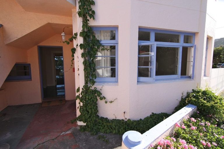 Photo of property in 20d Portland Crescent, Thorndon, Wellington, 6011