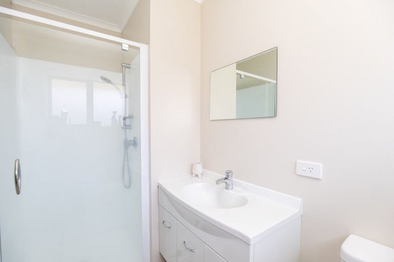 Photo of property in 55 Darlington Street, Ngatea, 3503