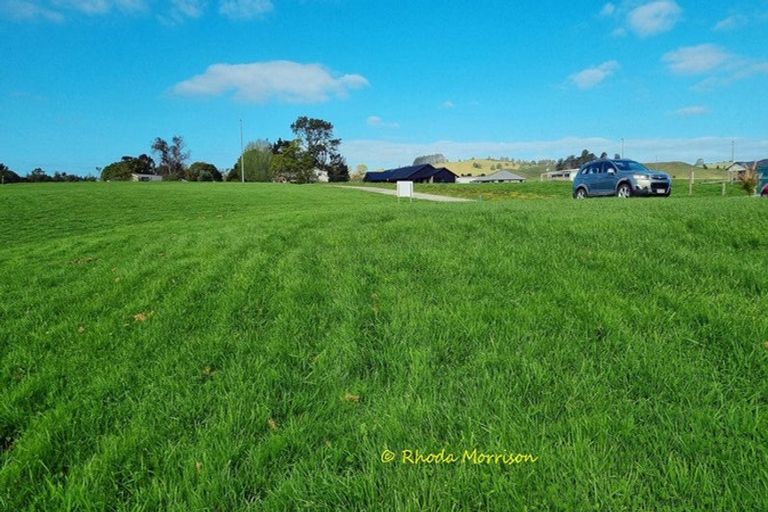 Photo of property in 12 Arahanga Road, Paparoa, 0571
