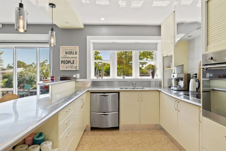 Photo of property in 9 Westburn Terrace, Burnside, Christchurch, 8041