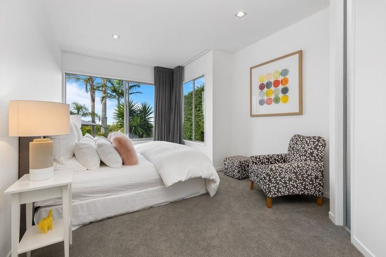 Photo of property in 2 Taumata Road, Castor Bay, Auckland, 0620