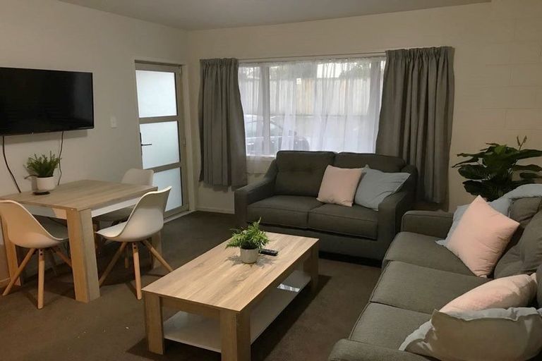 Photo of property in 33 Seddon Road, Frankton, Hamilton, 3204