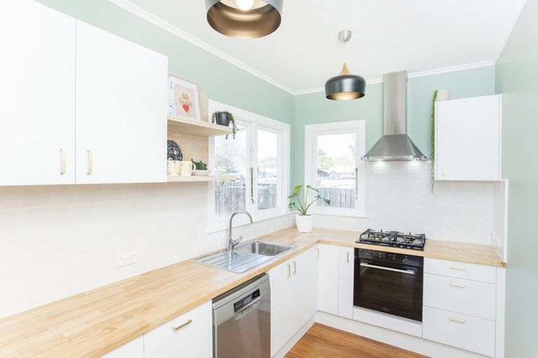 Photo of property in 120 Iranui Road, Inner Kaiti, Gisborne, 4010