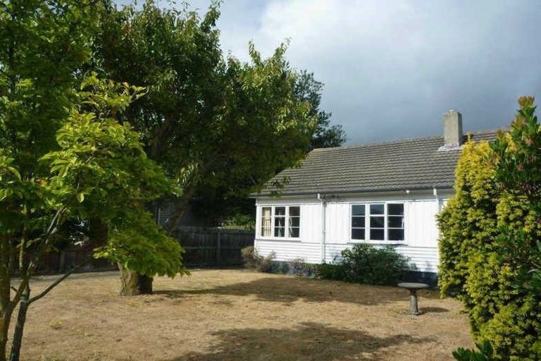 Photo of property in 5 Pitcairn Crescent, Bryndwr, Christchurch, 8053