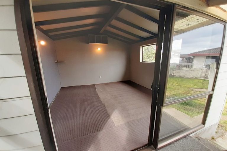 Photo of property in 57 Kuaka Crescent, Bromley, Christchurch, 8062