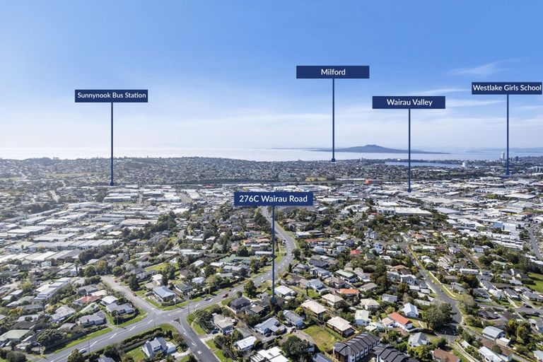 Photo of property in 276c Wairau Road, Glenfield, Auckland, 0627