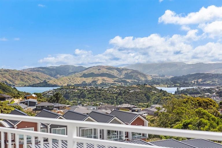 Photo of property in 8 Kopua Place, Whitby, Porirua, 5024