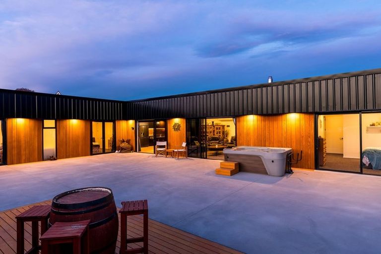 Photo of property in 8 Eric Batchelor Place, Waimate, 7924