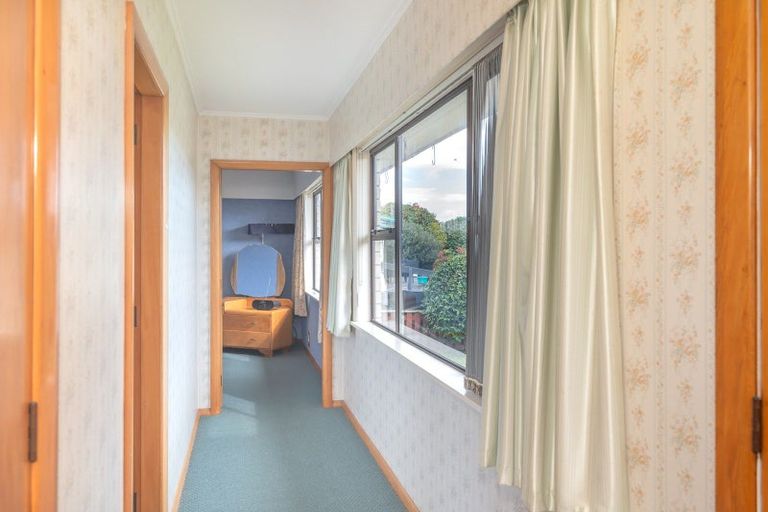 Photo of property in 19 Balmoral Street, Levin, 5510