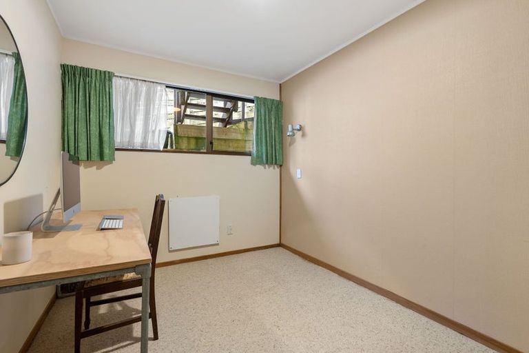 Photo of property in 8a Malda Grove, Khandallah, Wellington, 6035