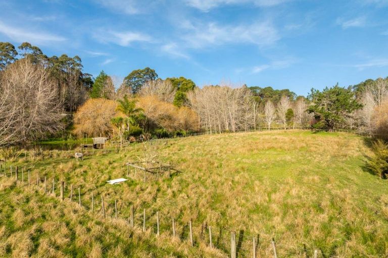 Photo of property in 102 Kennedy Road, Dairy Flat, Albany, 0792