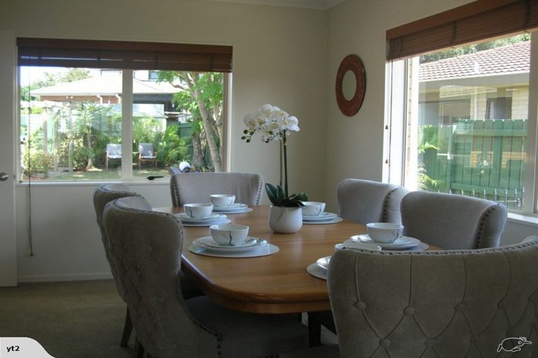 Photo of property in 40 Rushgreen Avenue, Pahurehure, Papakura, 2113