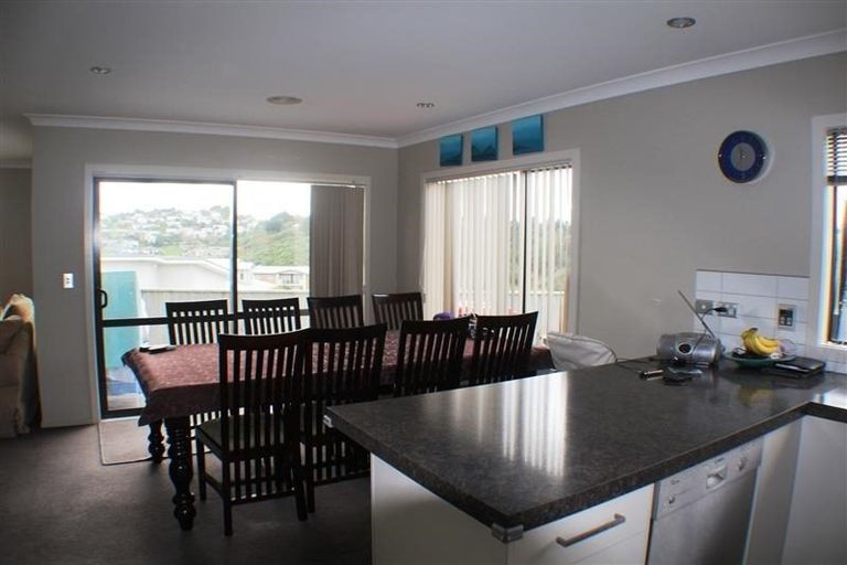 Photo of property in 3 Tongariro Drive, Aotea, Porirua, 5024