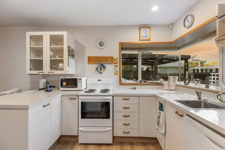 Photo of property in 2/31 Charlesworth Street, Woolston, Christchurch, 8023