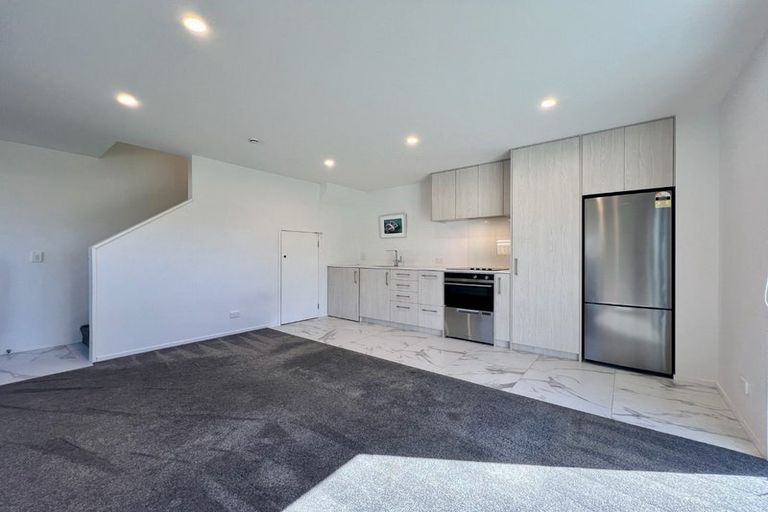 Photo of property in 2/59 Neil Avenue, Te Atatu Peninsula, Auckland, 0610
