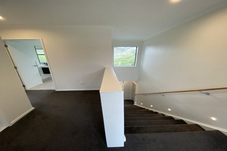 Photo of property in 9 Okataina Way, Aotea, Porirua, 5024
