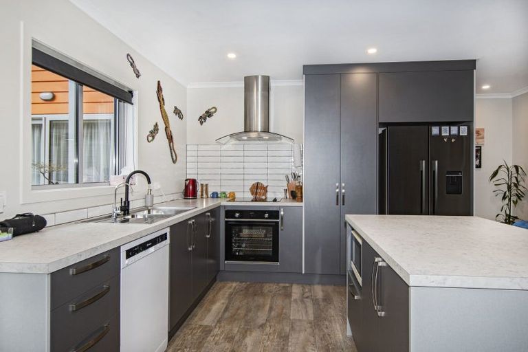 Photo of property in 13 Vintage Lane, Kauri, 0185