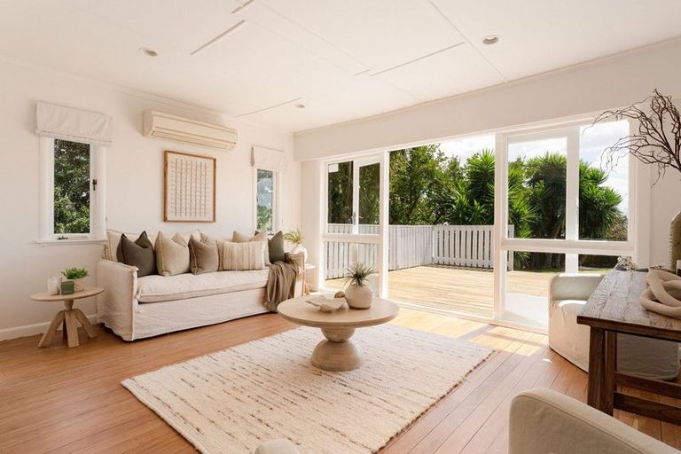 Photo of property in 2 Wade Place, Welcome Bay, Tauranga, 3175