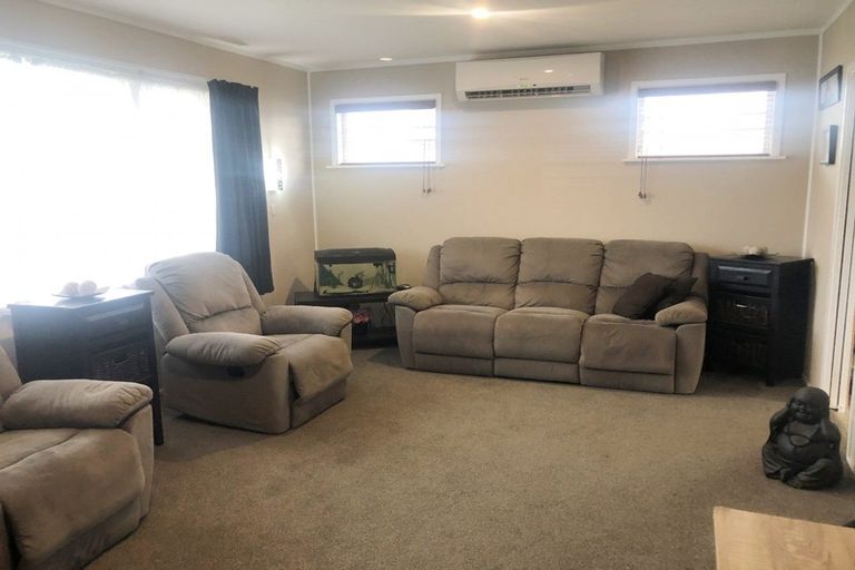 Photo of property in 21 Bledisloe Street, Levin, 5510