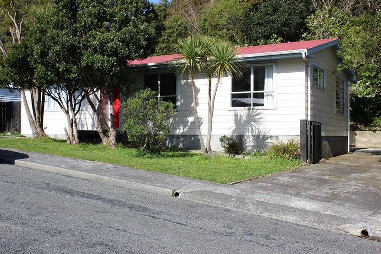 Photo of property in 79 Hazlewood Avenue, Karori, Wellington, 6012