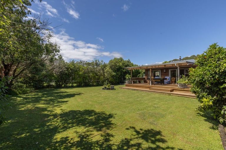 Photo of property in 5 Puriri Road, Waikanae, 5036