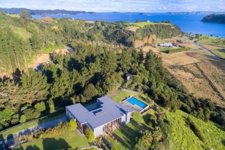 Photo of property in 923 Takatu Road, Tawharanui Peninsula, Warkworth, 0986