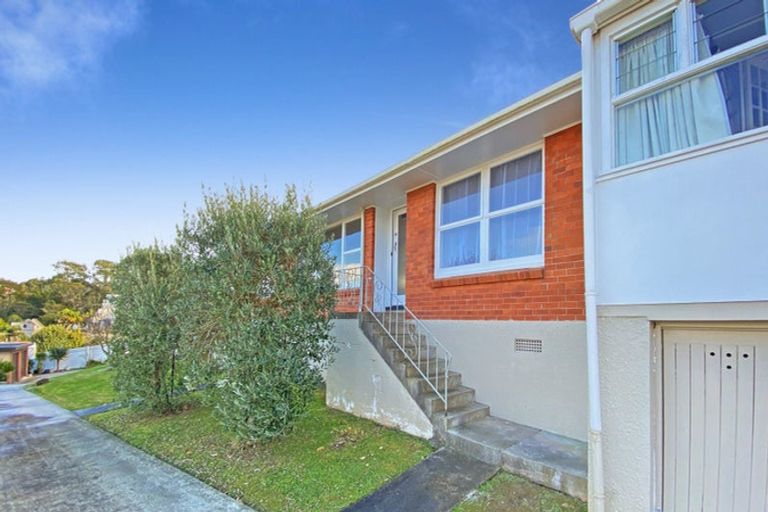 Photo of property in 2/60 Church Street, Northcote Point, Auckland, 0627