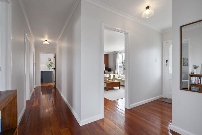 Photo of property in 42 Park Road, West End, Palmerston North, 4412